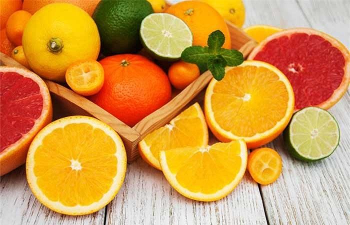 Trái cây có múi giàu vitamin C, chất chống oxy hóa. Chúng cũng có tính chống viêm mạnh giúp giảm viêm bên trong cơ thể. Sự kết hợp của các tính chất này sẽ giúp làm sạch máu của bạn và tăng tuần hoàn máu.