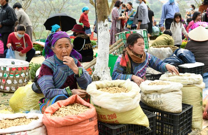 Bắc Hà rất đa dạng về các loại nông sản sạch và là hàng hóa chủ đạo ở phiên chợ. 