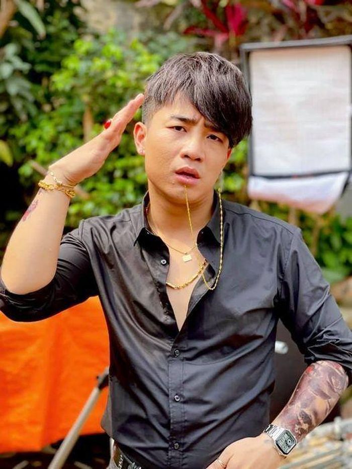 Diễn viên Duy Nam tạo hình cho nhân vật mới. 