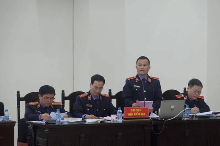 Đại diện VKS thực hành quyền công tố tại tòa
