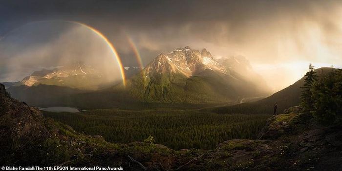 Thung lũng Bella Coola ở British Columbia, Canada, đẹp đến ngỡ ngàng trong ảnh chụp của nhiếp ảnh gia Blake Randall. Hình ảnh đứng thứ 14 trong danh mục Cảnh quan/Thiên nhiên.