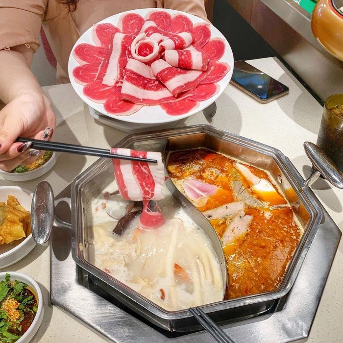 Ảnh: Eatwithcheesie, bungbeo.food.