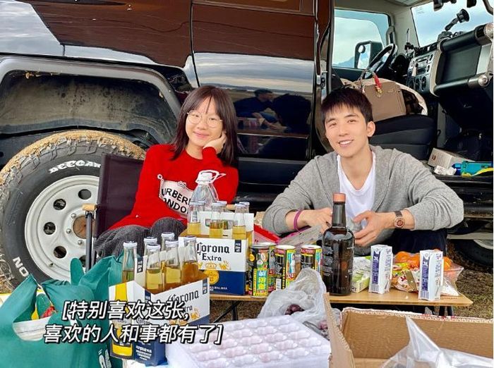 Nhìn những hình ảnh của Tiểu Bái Bái, nhiều người tin rằng cô bé cũng rất có tiềm năng trở thành hot girl trong tương lai.