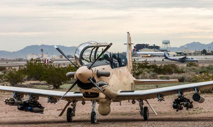 AT-6E Wolverine có thể mang hơn 13 loại vũ khí đa năng và chính xác - súng cỡ nòng 0,50 inch, tên lửa không đối đất dẫn đường bằng laser AGM-114 Hellfire; bom thường MK-81 và MK-82; bom dẫn đường bằng laser GBU-12 Paveway II và GBU-58; bom dẫn đường bằng laser tăng cường GBU-49 và GBU-59 Paveway II; bom lái dẫn theo nguyên lý quán tính GBU-38; tên lửa dẫn bằng laser APKWS, TALON, GATR, pháo sáng…
