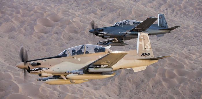 Để cơ động, AT-6E được trang bị một động cơ Pratt & Whitney Canada PT6A-68D 1.600 mã lực giúp máy bay có thể bay với vận tốc 827km/h.