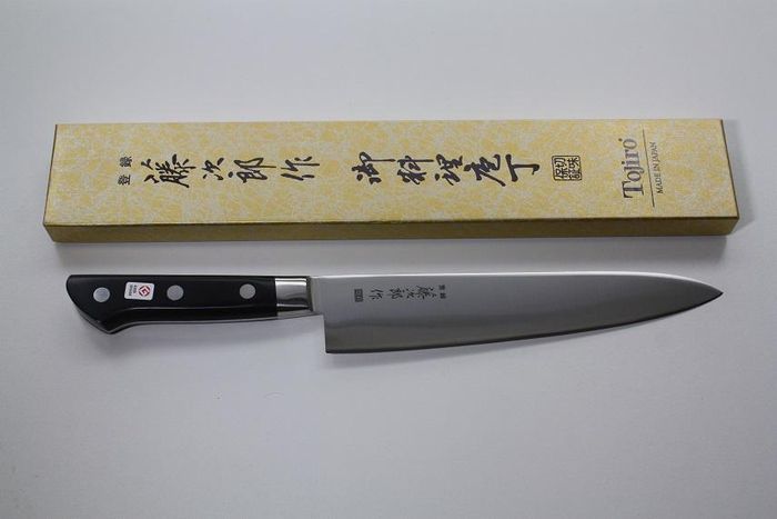 Con dao với khả năng cắt rất "ngọt" được đánh giá cao. Ảnh: Bluejeanchef.