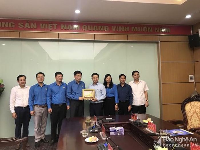 2 đơn vị đã dành cho nhau những tình cảm tốt đẹp và trao đổi nhiều kinh nghiệm quý báu trong hoạt động công đoàn. Ảnh: CTV