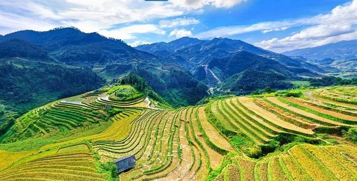 Ruộng bậc thang – kiệt tác của thiên nhiên Tây Bắc.