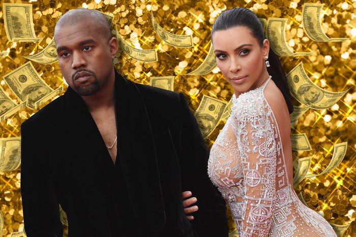  Kanye West và Kim Kardashian từng tạo nên một đế chế kiếm bộn tiền ở showbiz Mỹ. 