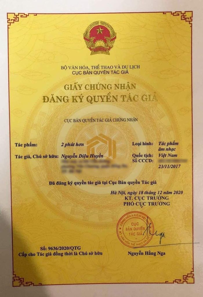  Nữ rapper 18 tuổi đăng tải giấy chứng nhận bản quyền tác giả ca khúc Hai phút hơn. 