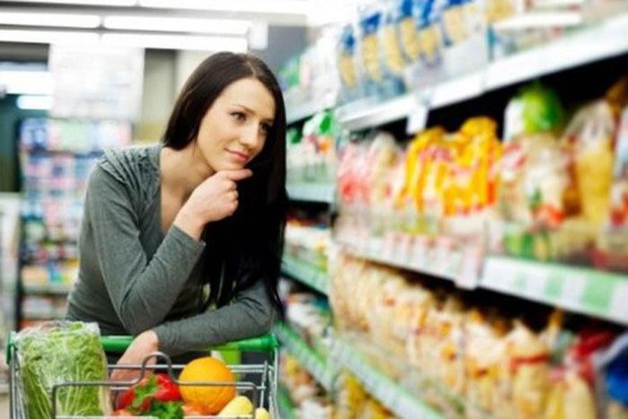 Đề phòng ngừa ngộ độc thực phẩm trong mùa nắng nóng, đầu tiên chúng ta cần biết cách lựa chọn thực phẩm an toàn