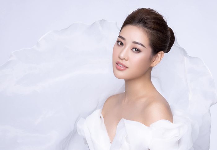 Khánh Vân đang tích cực chuẩn bị cho cuộc thi Miss Universe 2021 vào tháng 5 tới.