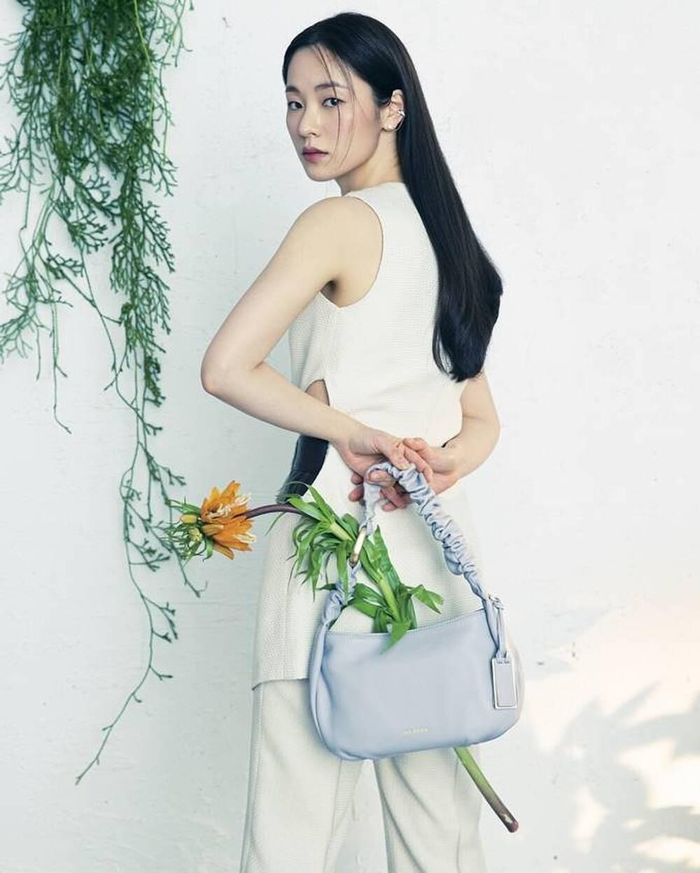 Loạt ảnh quảng cáo sản phẩm do Jeon Yeo Bin làm người mẫu.