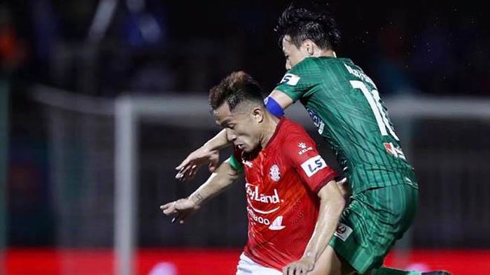 Trước Hoàng Thịnh, Ngọc Đức đã nhận án cấm thi đấu 20 trận sau 2 mùa bóng. Ảnh: VPF