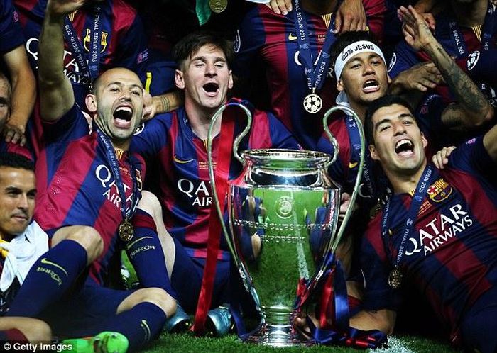 Messi (giữa) góp công lớn vào sự thành công của Barca. Ảnh: Getty Images.