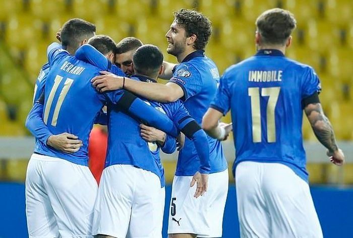 Đoàn quân của HLV Mancini có chiến thắng 2-0 trước đội bóng khó chơi Bắc Ireland