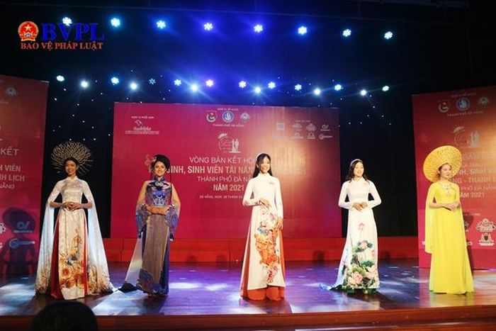  Trước đó, vòng sơ khảo cuộc thi đã được tổ chức vào ngày 14/3 với hai nội dung: Kiểm tra sức khỏe, hình thể và trình diễn catwalk, giới thiệu bản thân. (ảnh: LT) 