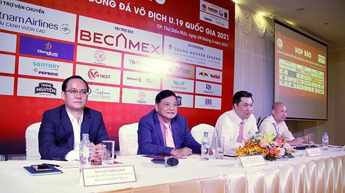 BTC sẽ nâng số đội tham dự từ 8 lên 12 trong năm nay để tạo cơ hội thi đấu cho cầu thủ trẻ. Ảnh: KH