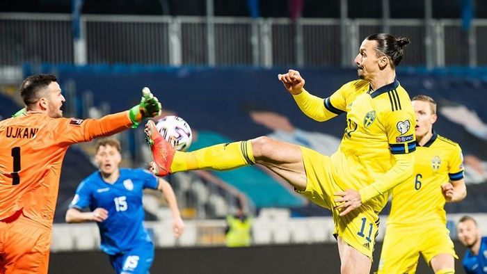 "Lão tướng" đang đầu quân cho AC Milan tiếp tục tỏa sáng với pha kiến tạo để Augustinsson mở tỷ số ở phút 12