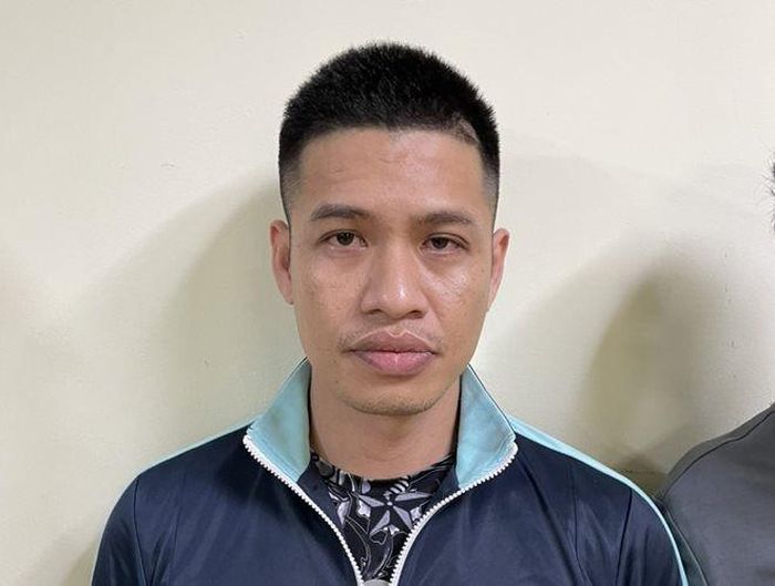 Đối tượng Vũ Mạnh Cường, có 1 tiền án giết người cầm đầu đường dây đánh bạc cá độ bóng đá