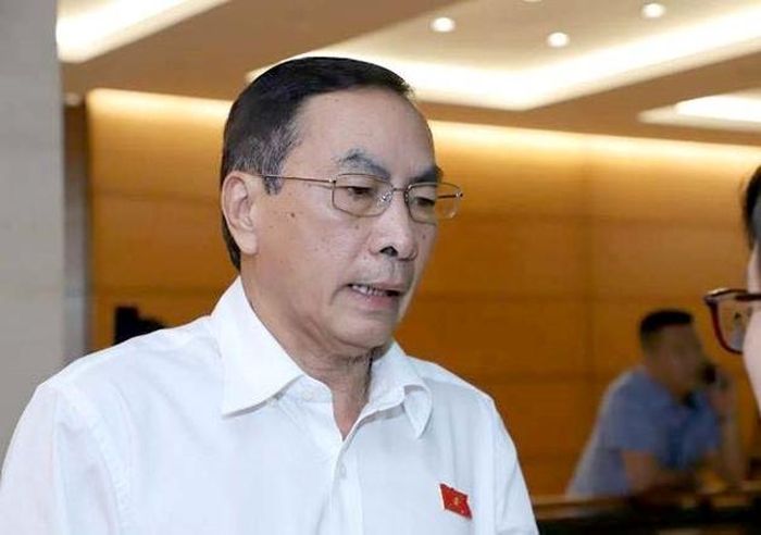 Đại biểu Phạm Văn Hòa (Đồng Tháp) đánh giá, vụ bệnh nhân lập phòng bay lắc, mua bán ma túy ngay trong Bệnh viện Tâm thần Trung ương là chưa có tiền lệ. Ảnh: Đ.X.