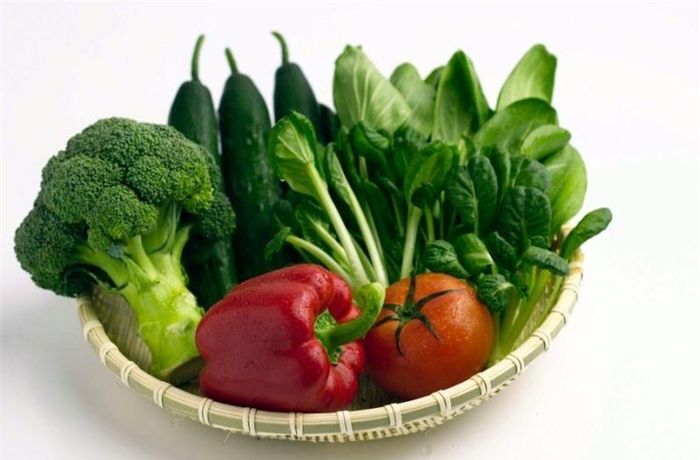 Bạn không nên nấu canh bằng rau xanh để lâu.