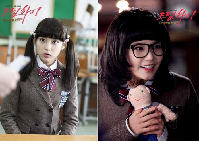  Nhân vật Kim Pil Sook do IU thủ vai là cô gái có giọng hát trong trẻo, cao vút nhưng ngoại hình mập mạp, kém thu hút trong Dream High. Sau bộ phim, nữ ca sĩ được khán giả ưu ái gọi là "em gái quốc dân". Hiện tại, cô thành công trong cả lĩnh vực âm nhạc lẫn phim ảnh. 