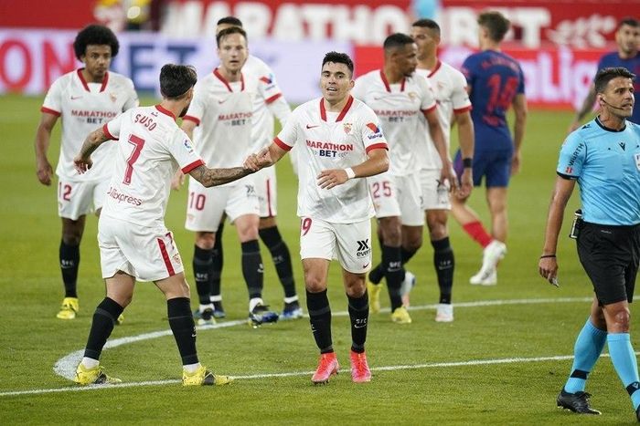 Acuna trở thành người hùng của Sevilla