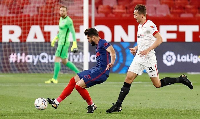 Atletico gặp nhiều khó khăn trên sân Sanchez Pizjuan