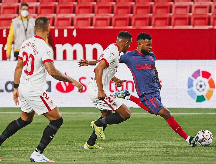 Đội khách bế tắc trước lối chơi chặt chẽ của Sevilla
