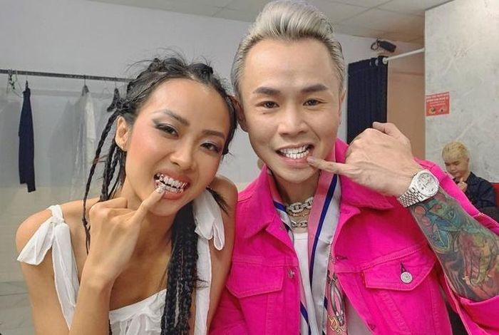  Grillz được giới rapper Việt ưa chuộng. Ảnh: @binzpoet. 