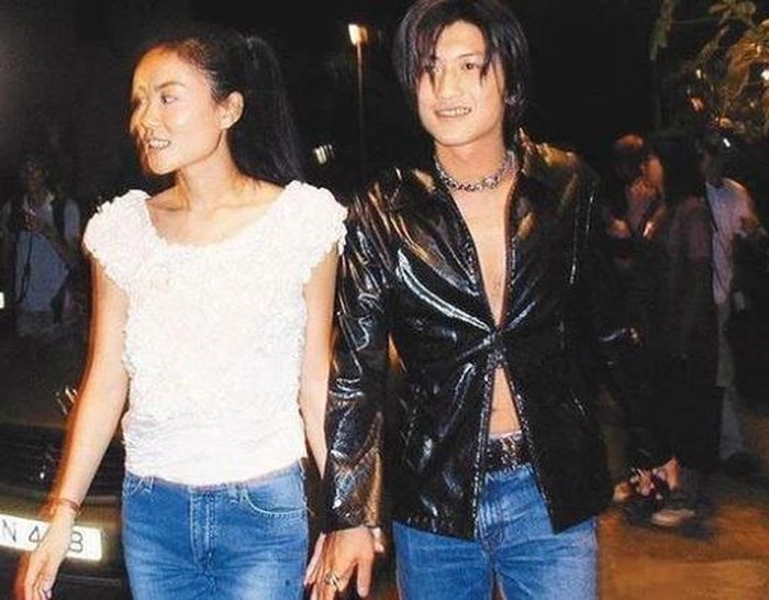  Mối tình của cặp sao Hong Kong trải qua nhiều sóng gió, chia xa rồi lại tái hợp. Ảnh: Sohu. 