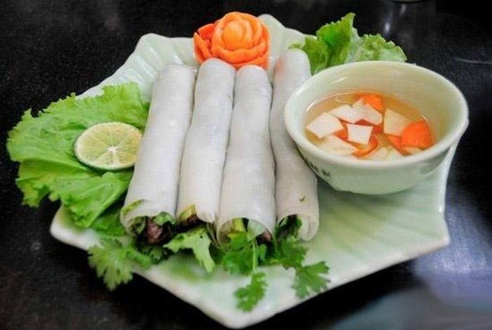 Phở cuốn thơm non.
