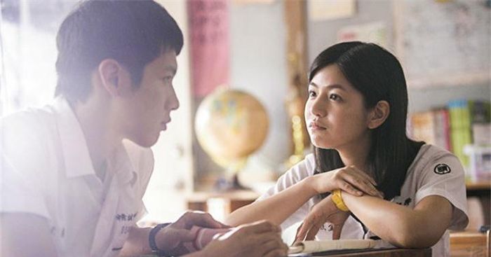 Một chàng trai thoải mái "thả thính" bạn, nhưng khi biết bạn thích anh ta, thì lại tìm cách lảng tránh.