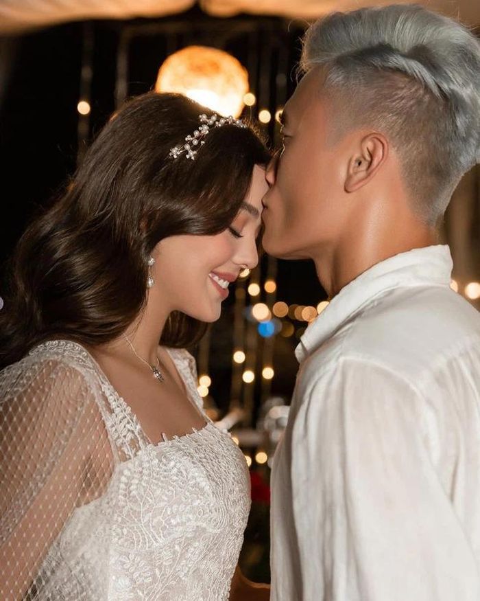 Dianka từng chia sẻ cô và Bùi Tiến Dũng quen nhau thông qua một vài người bạn chung