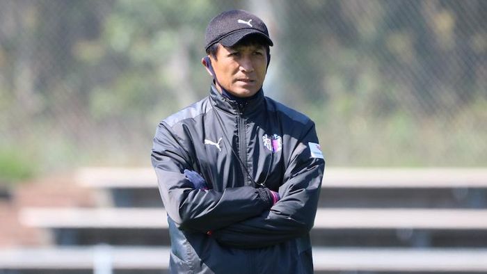 HLV tạm quyền Akio Okigu hai trận không thắng khi dẫn dắt Cerezo Osaka.Ảnh: Cerezo Osaka