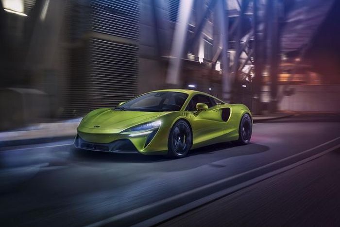 McLaren Artura có tổng trọng lượng bộ khung gầm chỉ là 82 kg.