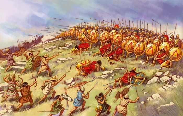 Được trang bị giáp nặng, các chiến binh trong đội hình phalanx được bảo vệ rất tốt. Nhưng sự chậm chạp của họ trở thành tử huyệt khi đối mặt với những lực lượng trang bị nhẹ, linh hoạt và có khả năng sử dụng vũ khí tầm xa điêu luyện.