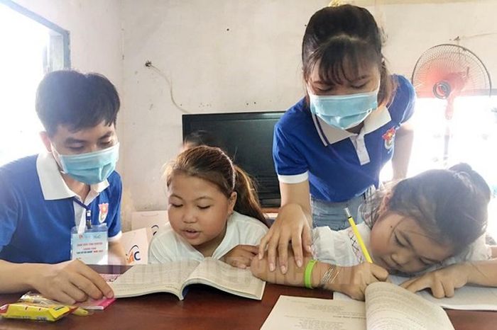  Những gia sư áo xanh trên mọi miền Tổ quốc.