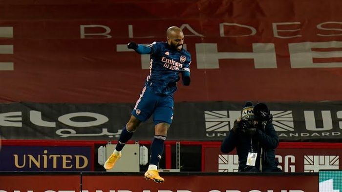 Lacazette ấn định chiến thắng cho Pháo thủ