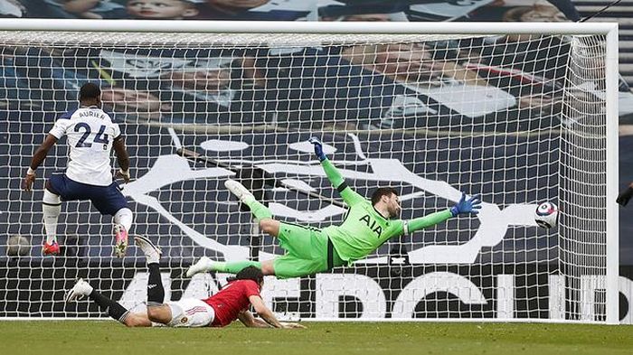 Cú đánh đầu cực hiểm hóc, không cho Hugo Lloris một cơ hội cản phá