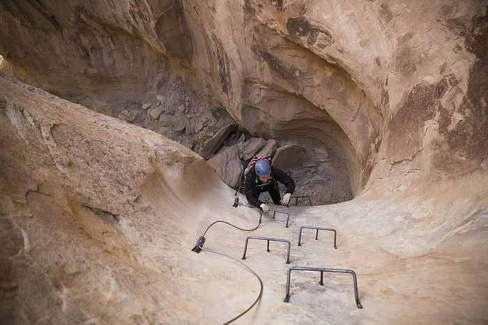  Amangiri cung cấp một số chuyến leo núi Via Ferrata. Đây là những tuyến đường được sự trợ giúp của thang và bậc thang cố định. 