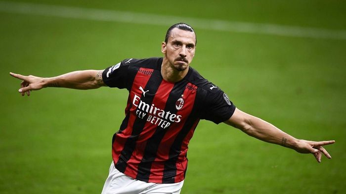 Tiền đạo Ibrahimovic.