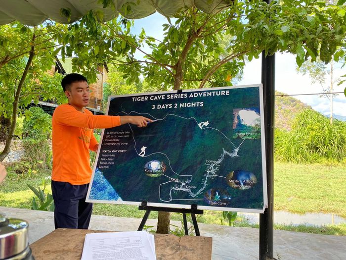  Các thành viên sẽ được hướng dẫn tổng quan về chuyến đi trước khi bắt đầu. 
