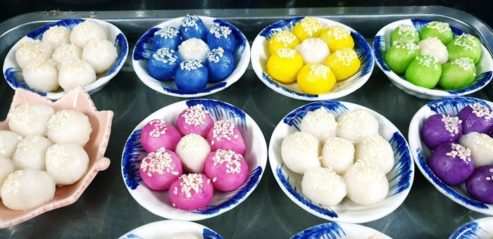 Những đĩa bánh trôi với màu sắc thật bắt mắt