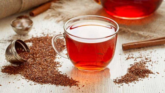 Rooibos có thể được sử dụng trực tiếp trên da để giúp chữa mụn trứng cá, mụn nhọt, cháy nắng, chàm. Ảnh: Pinterest.