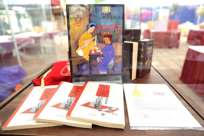 Sách "Kim Vân Kiều" bản đẹp được giới thiệu tại sự kiện “Một nét văn hóa Hà Nội”