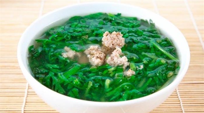 Rau cải cúc giúp bạn giải quyết vấnđêì́t sữa sau sinh.