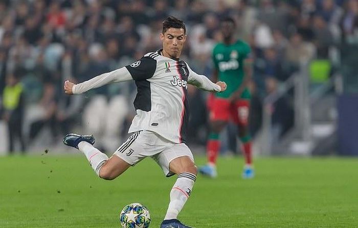  Áp lực rất lớn đang đè nặng lên Ronaldo. Ảnh: Getty. 