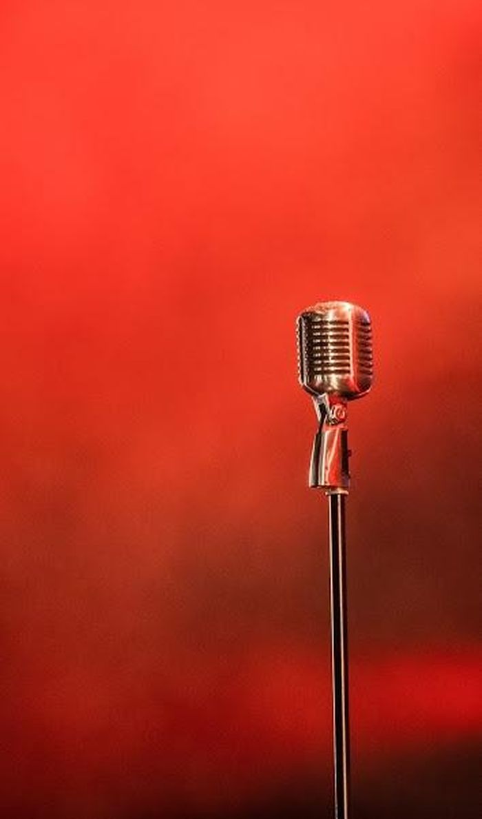 Nhưng ở sân khấu nào, vị trí của người thủ lĩnh cũng được ban nhạc và mọi người trân trọng dành riêng cho Trần Lập 